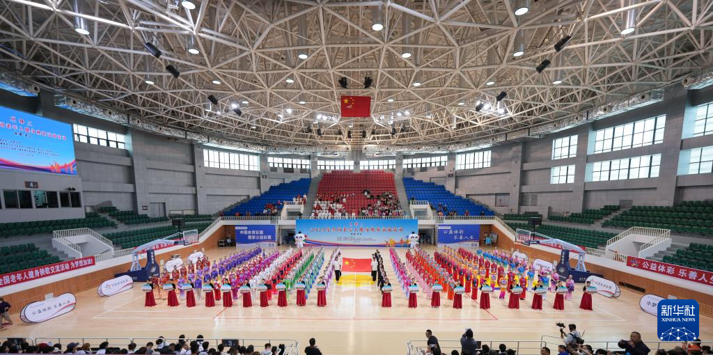 2025年全國老年人健身秧歌交流活動在新疆奎屯開幕(圖3)