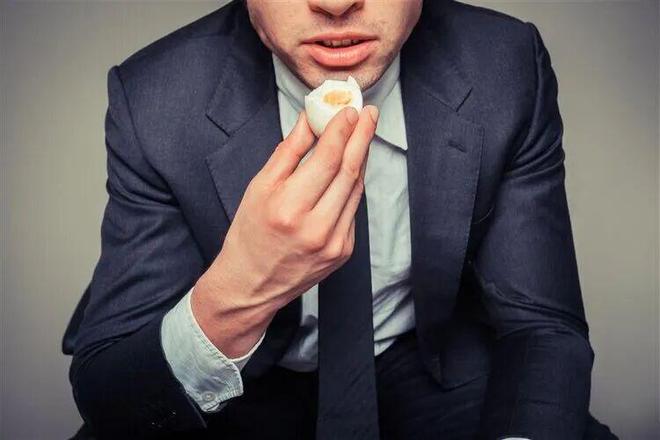 “膽固醇”大戶被發(fā)現(xiàn)豬肉落榜不想腦梗上門少吃6種食物(圖5)