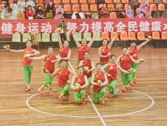 市直老體協在市八運會中老年組比賽中勇創佳績(圖1)