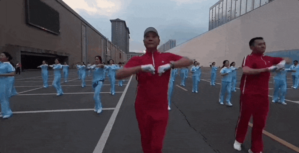 達(dá)人有微光｜東北版劉畊宏——“五哥”帶千萬(wàn)老鐵跳出快樂人生(圖3)